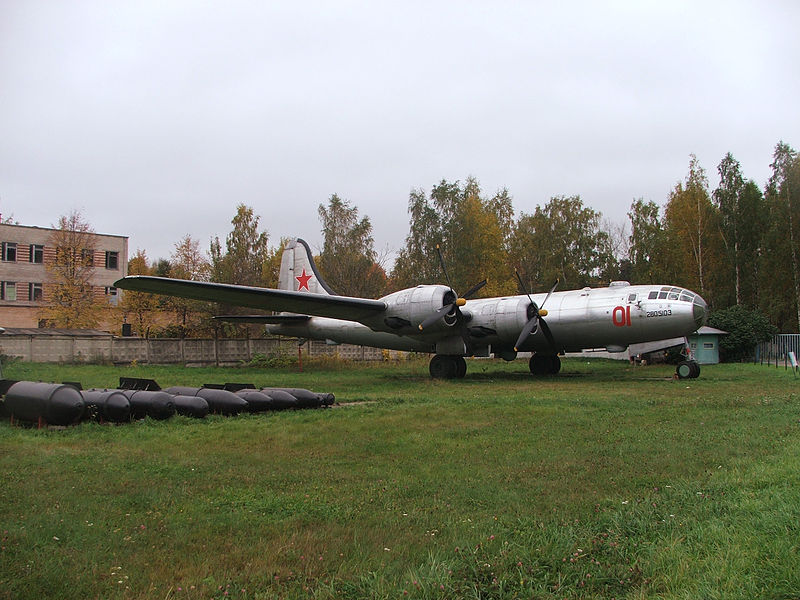 800px-TU-4-MONIN0.jpg