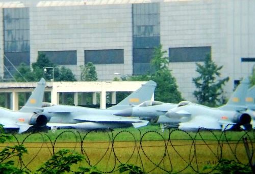 Chinese-J-10B-fighter.jpg