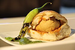 250px-Vada_Pav-Indian_street_food.JPG