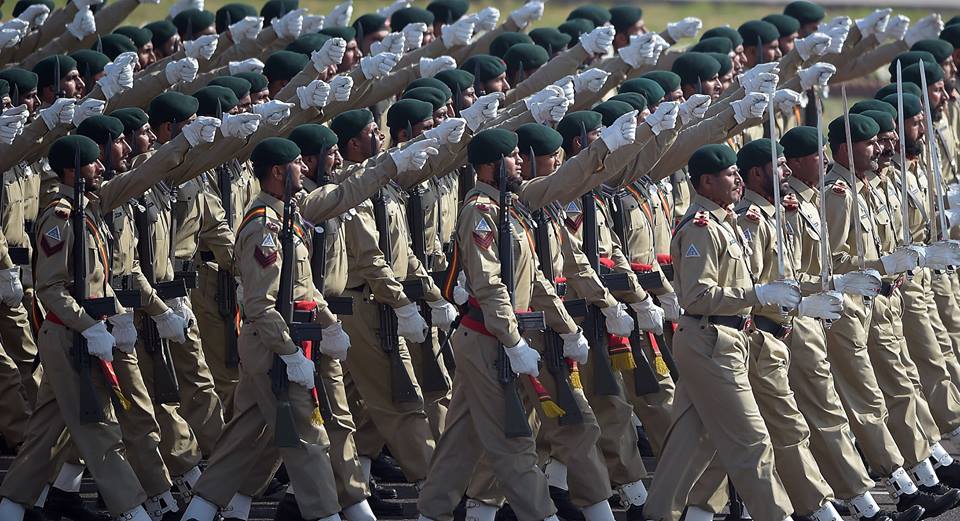 8-Pakistani-Army-Soldiers-March-Past-During-Pakistan-Day-Military-Parade.jpg