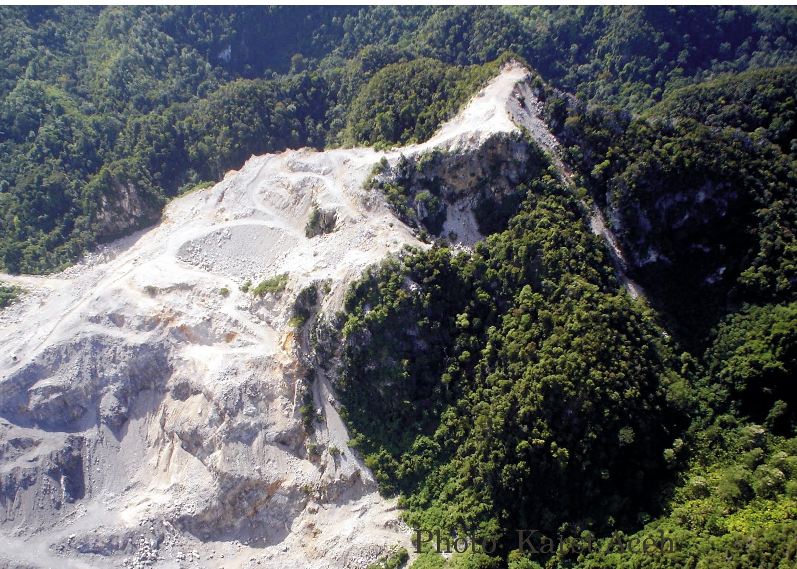 karst%2Baceh.jpg