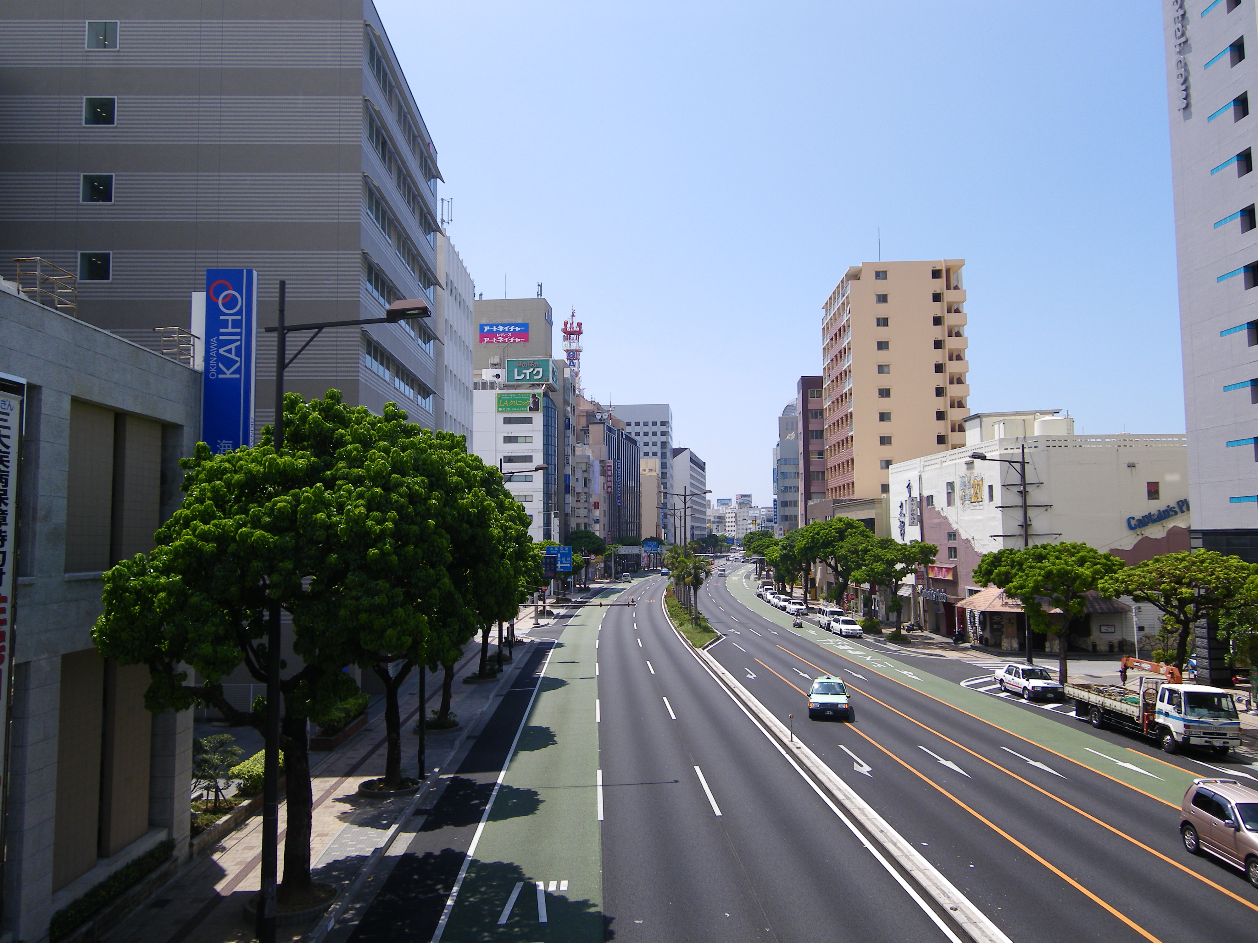 The_main_streets_of_Naha_city_2.JPG