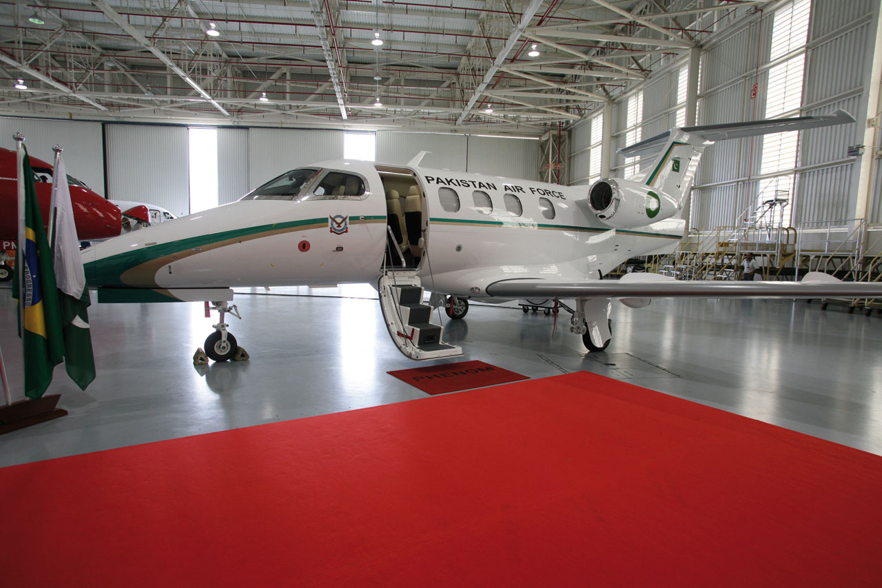 phenom100.jpg