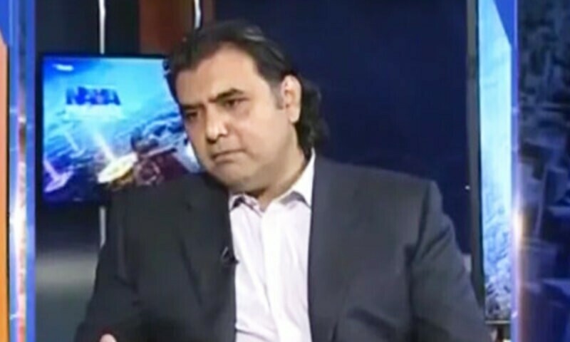 <p>Senior politician Mustafa Nawaz Khokhar speaks in an interview on Friday. — Geo News screengrab</p>