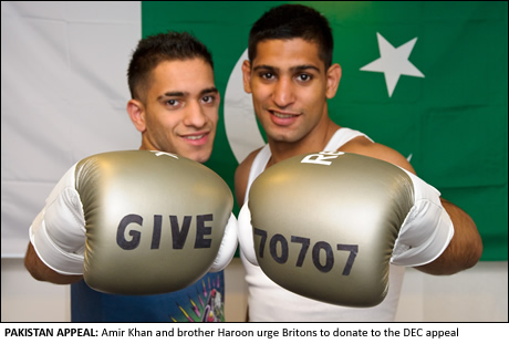 AmirKhanPakFloodsDEC_460x461.jpg