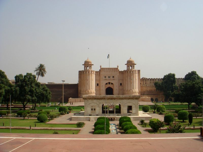 Alamgiri_Gate_of_Lahore_Gate.jpg