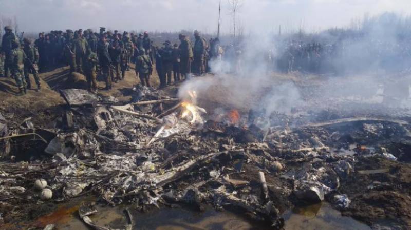 indian-army-helicopter-crashes-in-occupied-kashmir-1683193339-5077.jpg