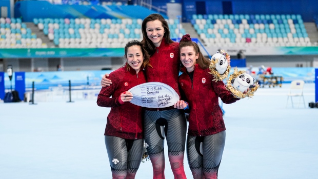 isabelle-weidemann-ivanie-blondin-valerie-maltais.JPG