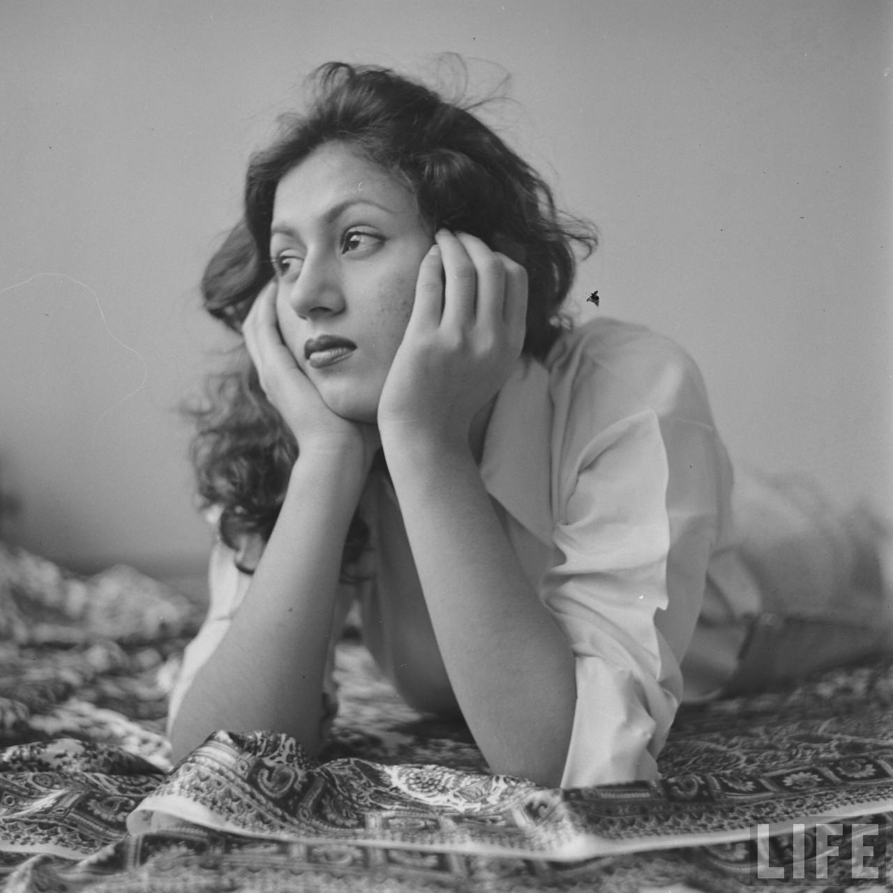 rare-beautiful-photograph-of-madhubala.jpg