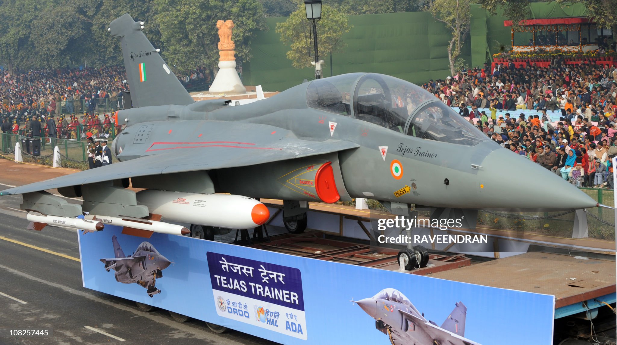 indias-home-grown-warplane-light-combat.jpg
