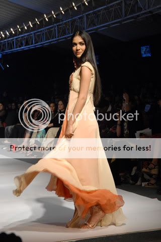 asifanabeel_pfdc_pakistan_fashion_week_day1_24.jpg