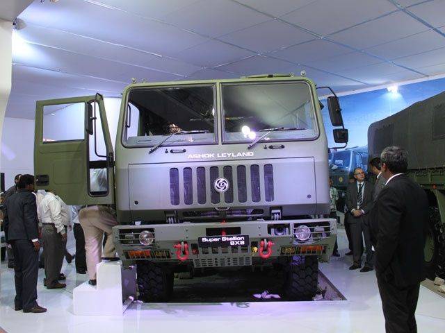 ashok-leyland-super-stallion-8x8_stall_640x480.jpg