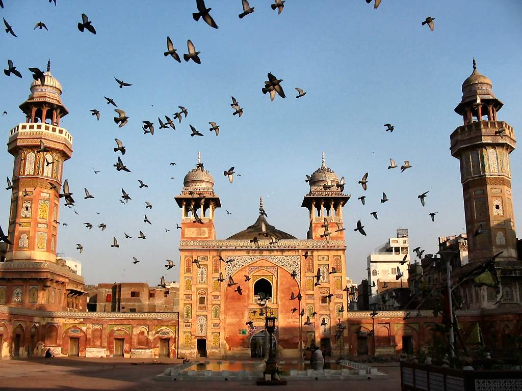 903234-wazir_khan_mosque_normal-1434261150.jpg