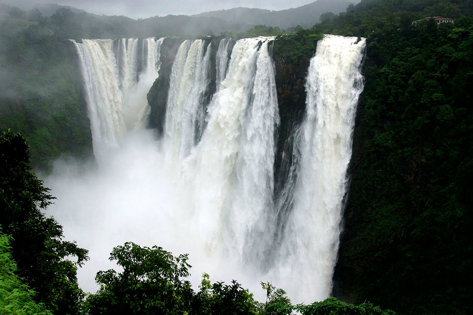 Jog+falls+High+Resolution+images.jpg