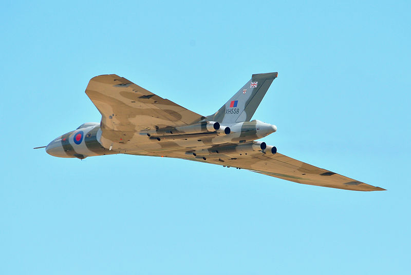 800px-Avro_Vulcan_XH558_Duxford_Airshow_2012_%287977149648%29.jpg