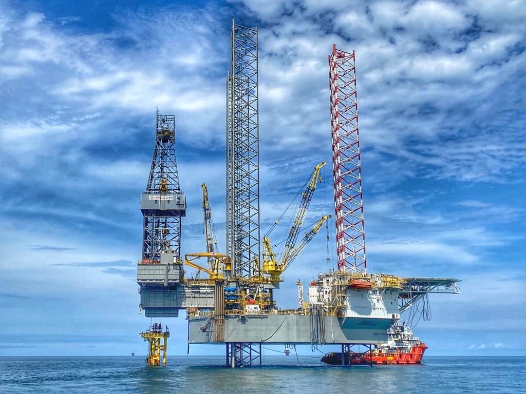 Oil-rig_Pertamina.jpeg