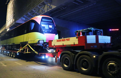 Around 2:30 a.m., the vehicles passed the elevated tracks at Cau Dien Street.