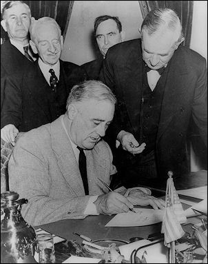 america-enters-fdr-signs.jpg