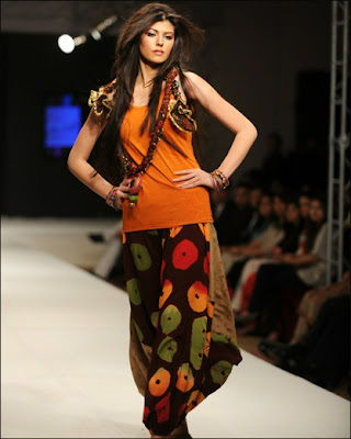 Islamabad-Fashion-Week-Photos-04.jpg