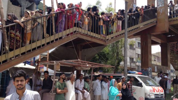 160623075930_amjad_sabri_funeral_640x360_bbc_nocredit.jpg