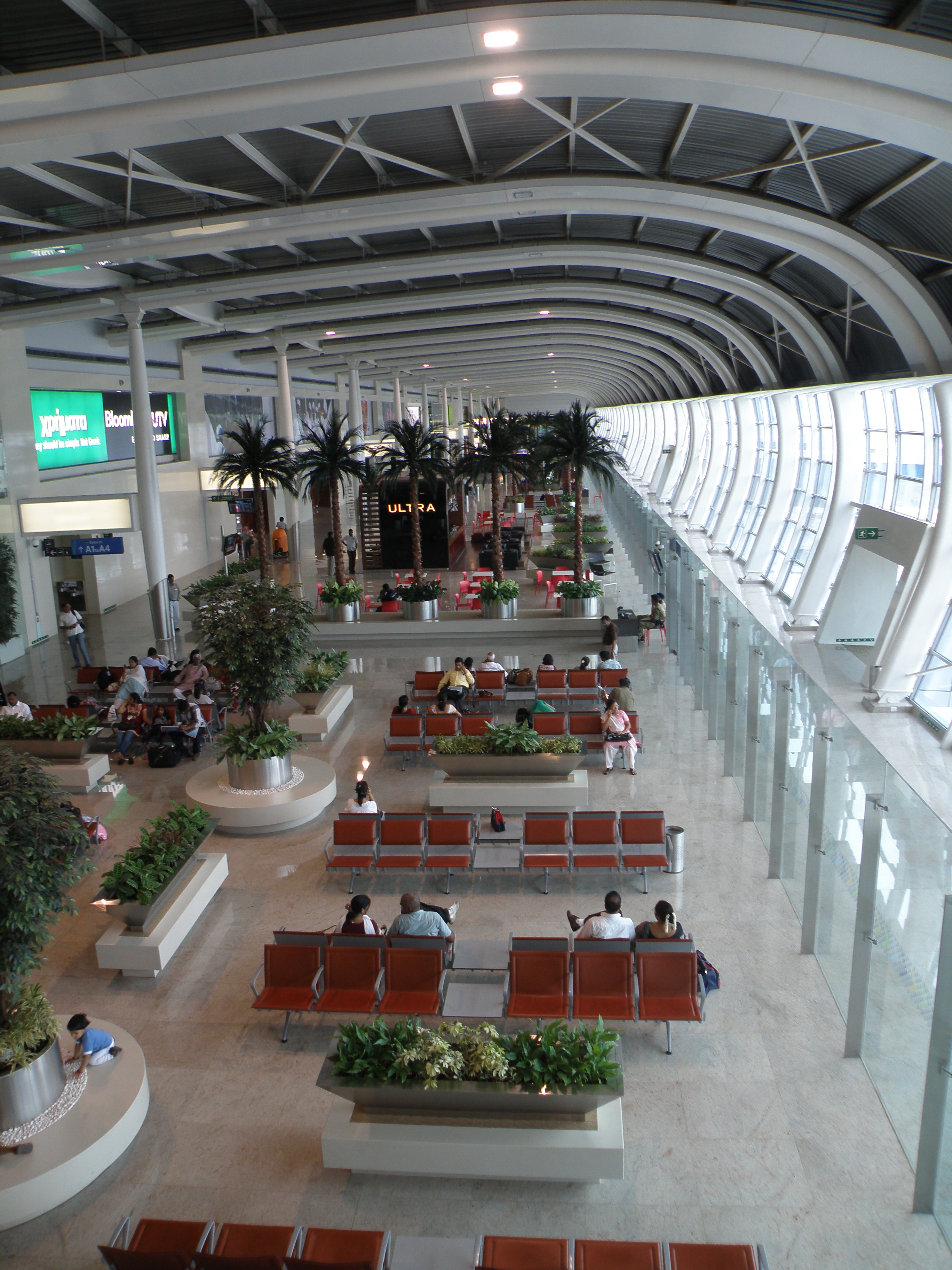 Mumbai_airport_domestic_departure_terminal_1C_(7).JPG