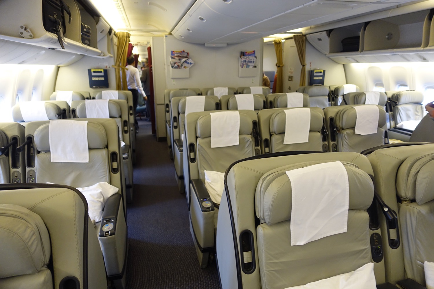 Pakistan-Airlines-777-Business-Class-Review-16.jpg