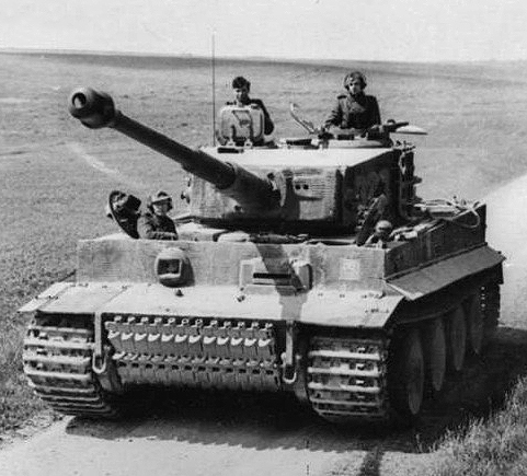 Bundesarchiv_Bild_101I-299-1805-16%2C_Nordfrankreich%2C_Panzer_VI_(Tiger_I).2.jpg