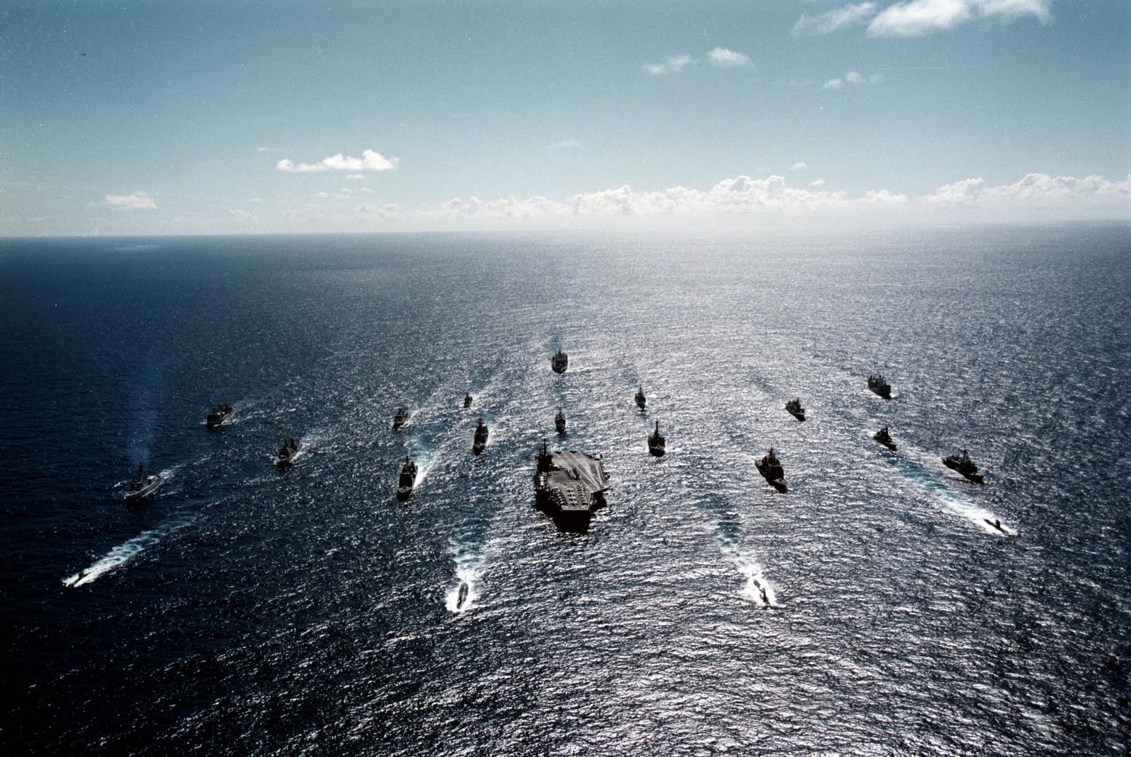 US%2520Navy%2520-%2520Lincoln%2520Battlegroup.jpg