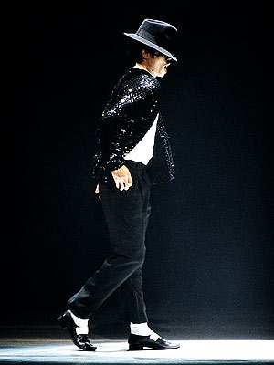 michael-jackson-moonwalk.jpg