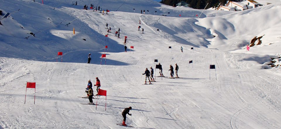 skiinghimalayaauli.jpg