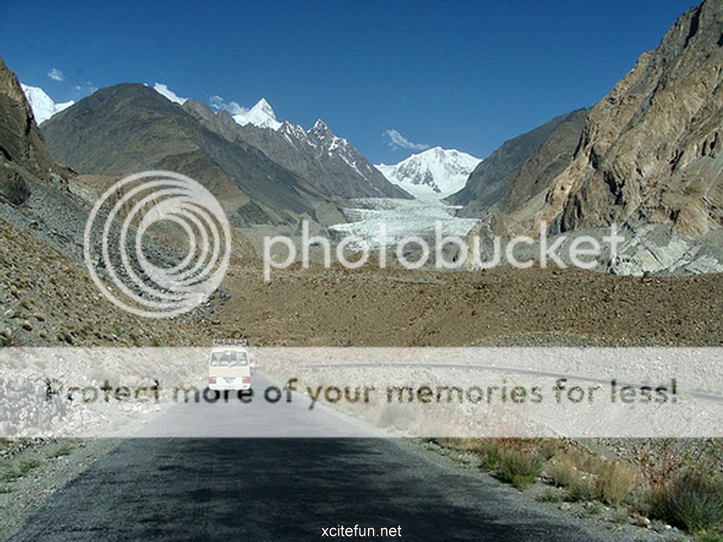 211054xcitefun-karakoram-highway-4_zps7ac7840d.jpg