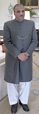 Muhammad_Zia-ul-Haq_1982.jpg
