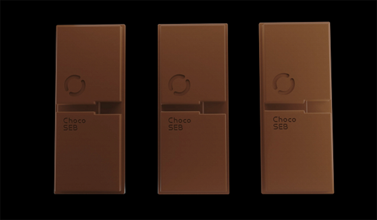 Each Choco-SEB unit has an integrated and wireless battery-management system (BMS). This means that each unit can manage itself and has no connections on the housing other than the positive and negative terminals.