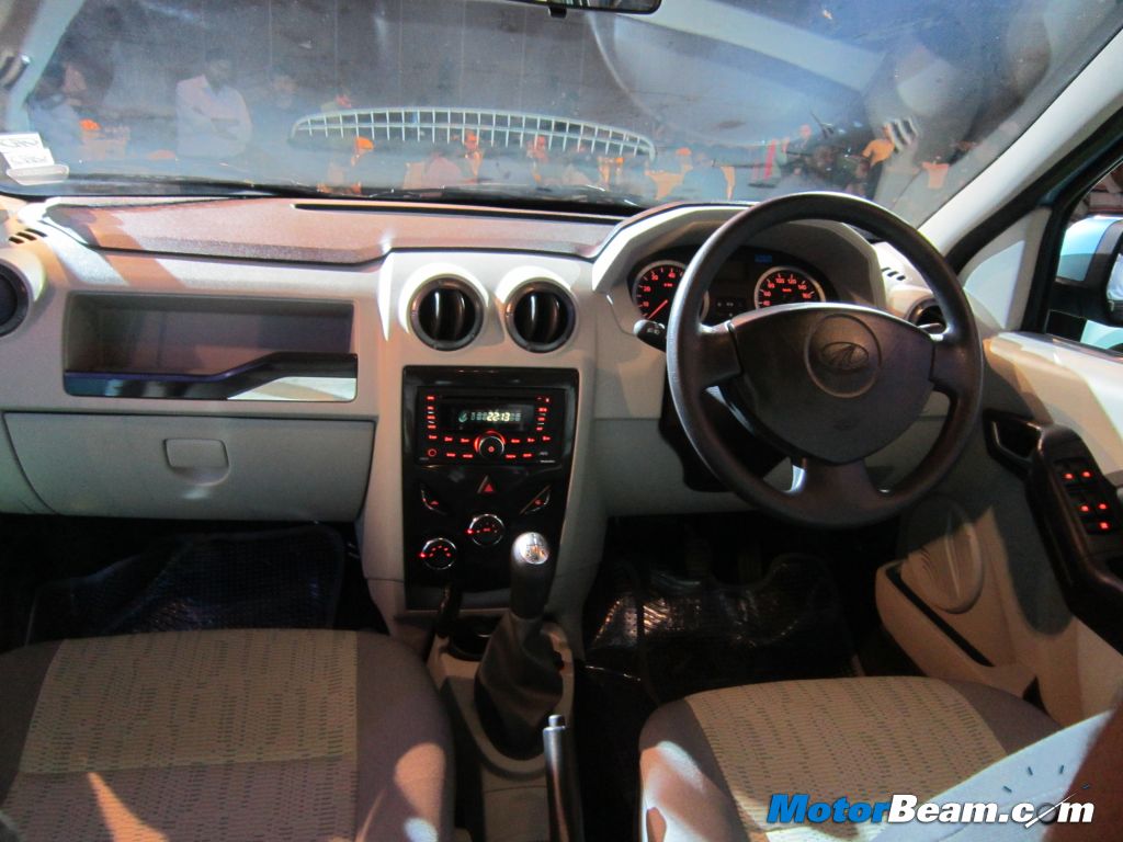 Mahindra-Verito-Vibe-Dashboard.jpg