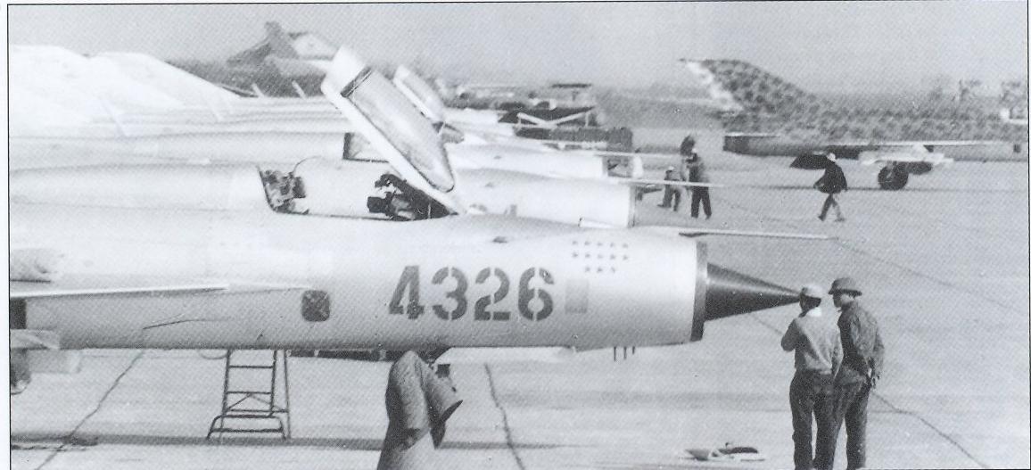 mig21unitsofthevietnamw.jpg