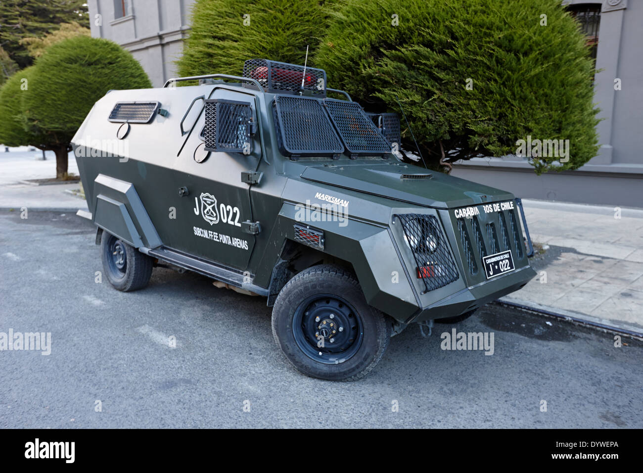 mahindra-marksman-armoured-bulletproof-vehicle-owned-by-the-carabineros-DYWEPA.jpg