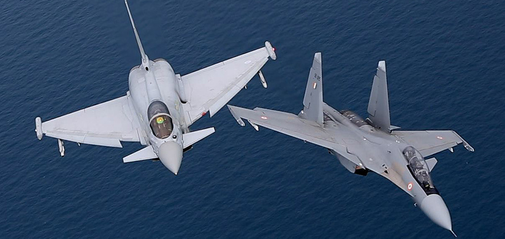 Su-30-vs-Typhoon.jpg