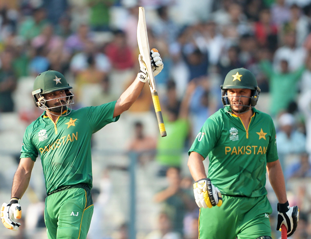 pakistan-afridi-hafeez-afp.jpg