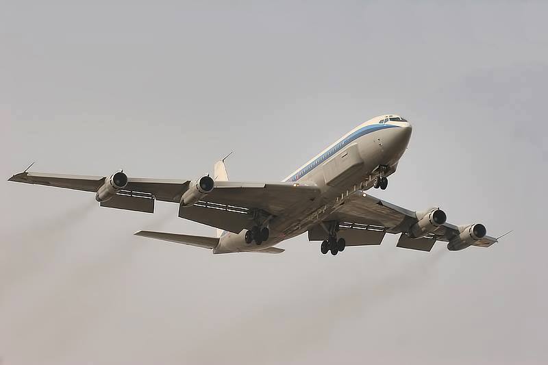 boeing-707.jpg