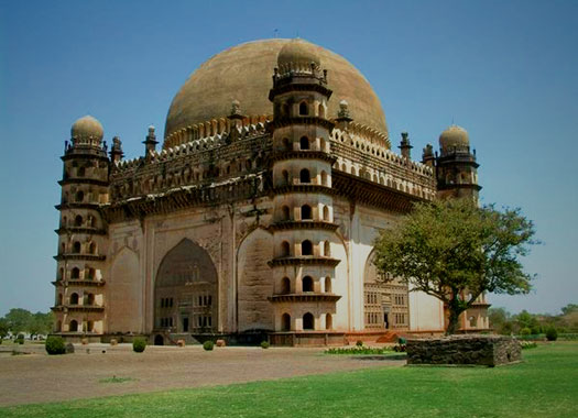 Tombs_Golgumbaz01_full.jpg