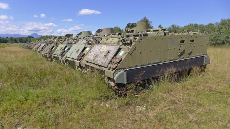 Abandoned-Italian-Army-tanks-and-mothballed-armoured-personnel-carriers-14.jpg