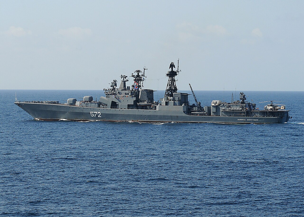 1280px-AdmiralVinogradov2009.jpg