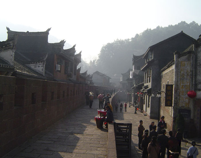fenghuang-old-town-446650.jpg