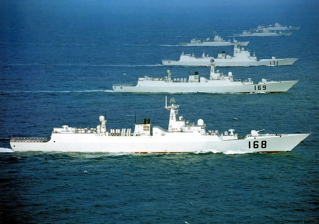 Type+052B+Guangzhou+class+Wuhan+%28169%29+guided+missile+destroyers+of+the+People%27s+Liberation+Army+Navy+%28PLA+Navy%29+has+successfully+shot+down+an+incoming+anti-ship+missiles+during+a+naval+exercise.+chinese+navy+missile+fired.jpg