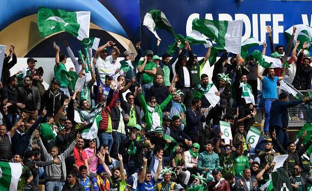 pakistan-fans-celebrate-a-boundary-during-the-icc-champions-league-picture-id695205676-800.jpg