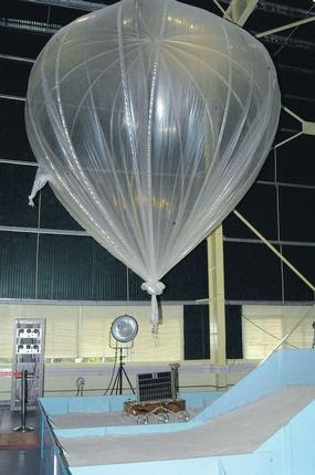 Chandrayaan+Rover+Tests+with+Helim+Baloon+.jpg