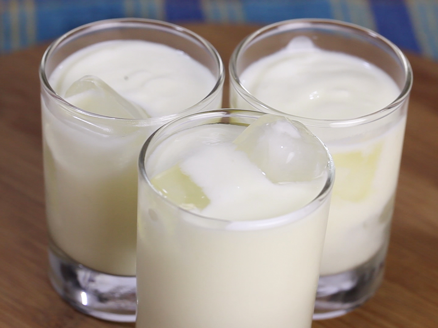 Make-Sweet-Yogurt-Drink-(Sweet-Lassi)-Step-3-Version-2.jpg