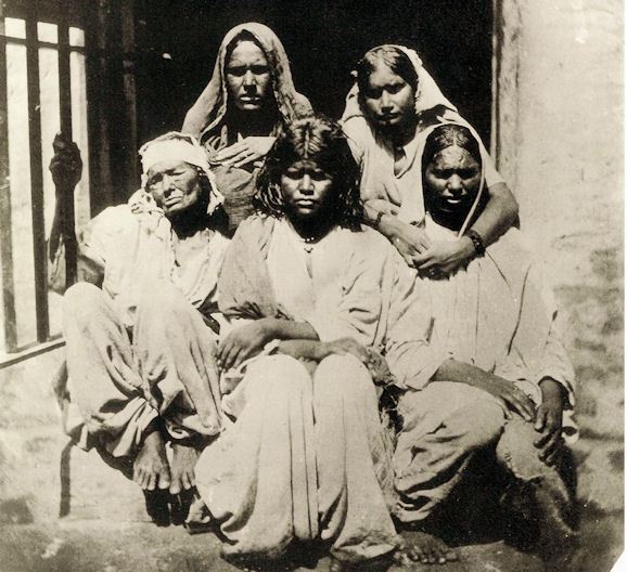 Bengali+Hindu+Women+in+Prison+in+Alipur++%2528Now+in+West+Bengal%252C+Kolkata%2529+-+c1856.jpg