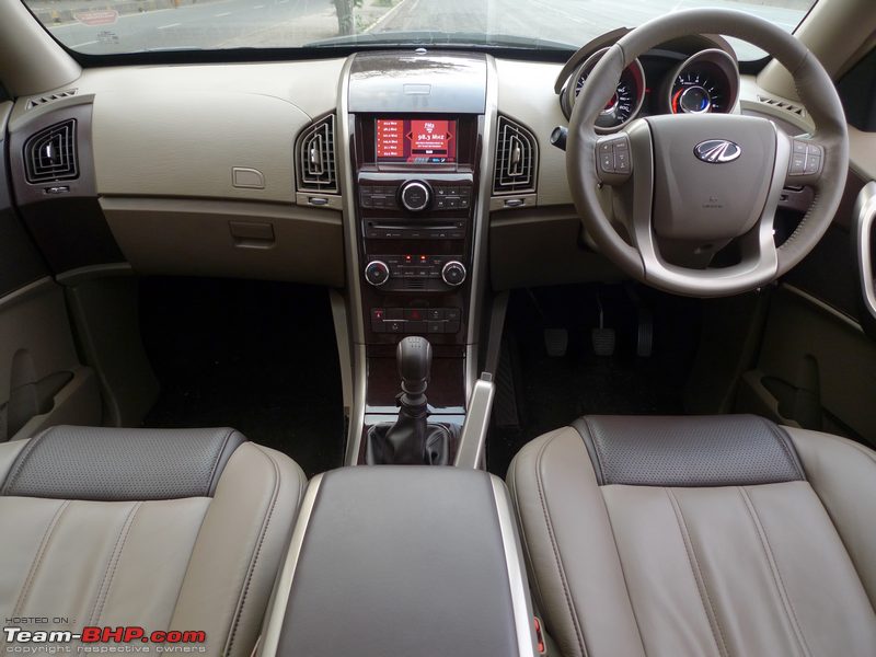 mahindra-xuv5oo-01.jpg