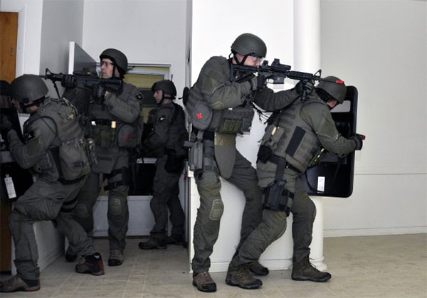 fbi-swat-team.jpg